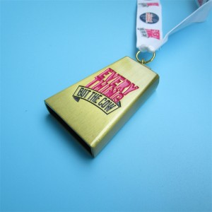 Huy chương giải thưởng logo tùy chỉnh củanhà máy với dải băng màu vàng trống bằng đồng xe đạp chạy marathon marathon huy chương thể thao